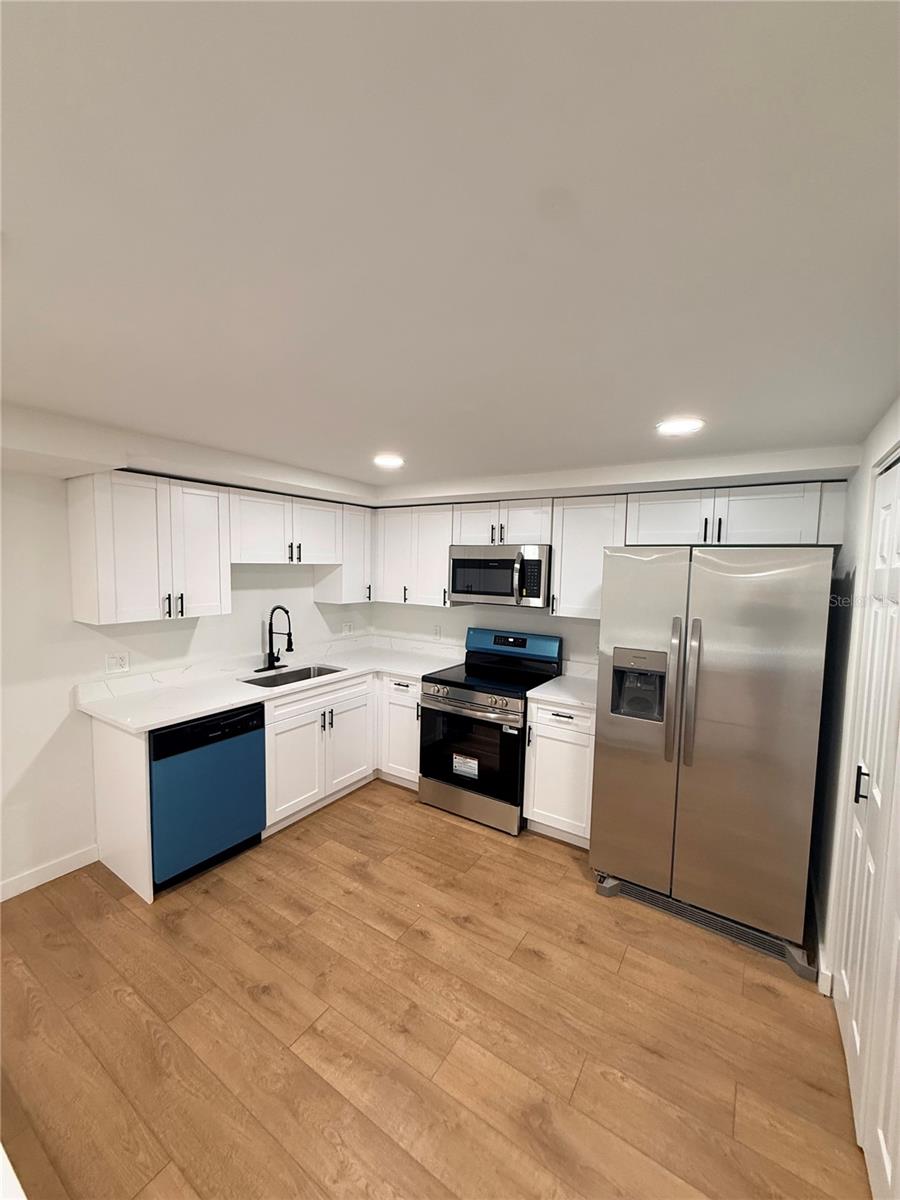 5701 CANOSA DR, HOLIDAY, FL, 34690