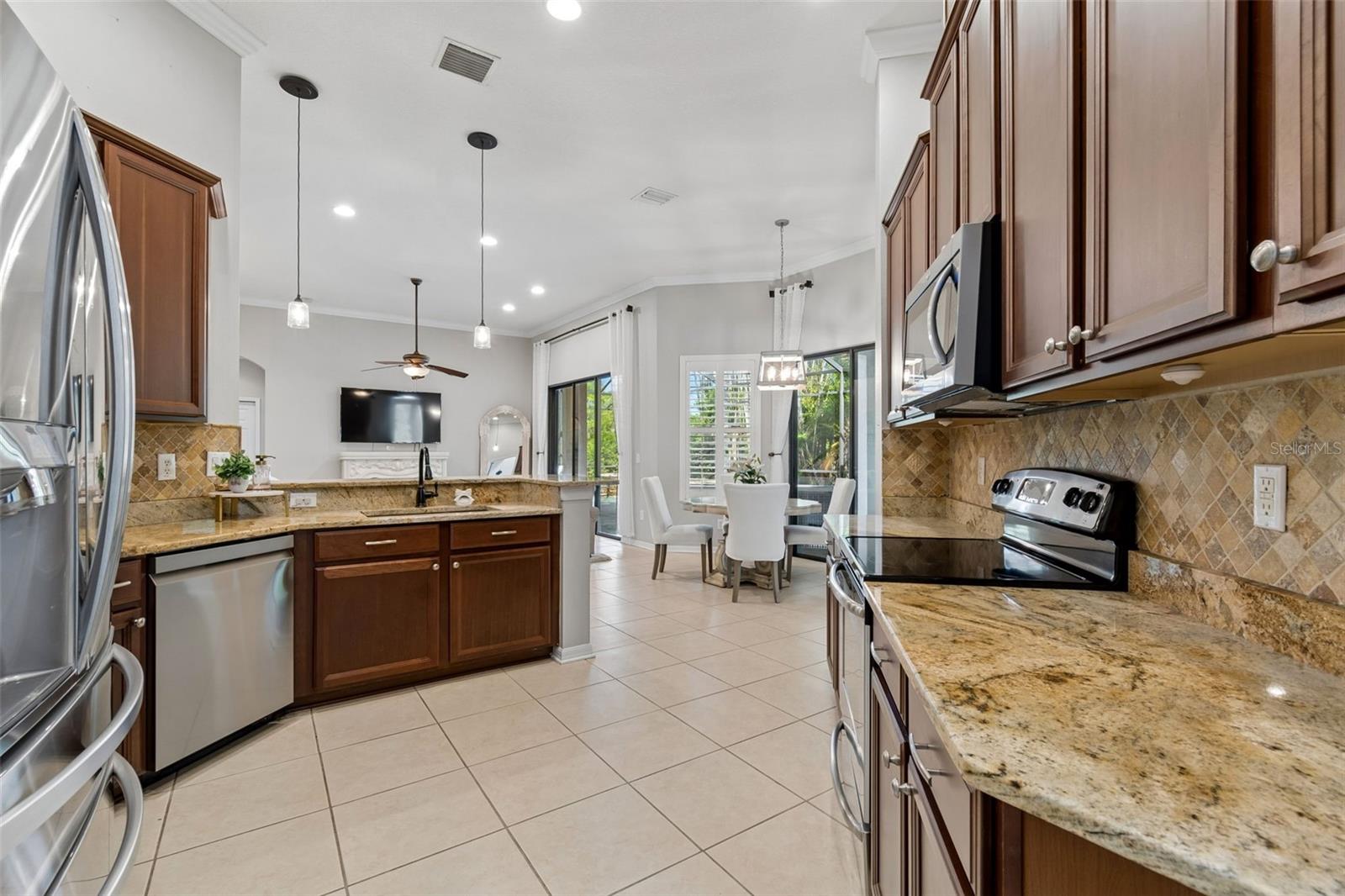 19413 SWEET GRASS WAY, LUTZ, FL, 33558