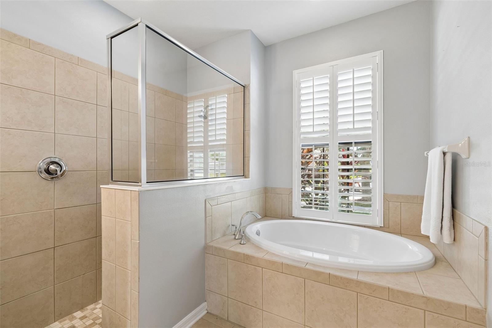 19413 SWEET GRASS WAY, LUTZ, FL, 33558