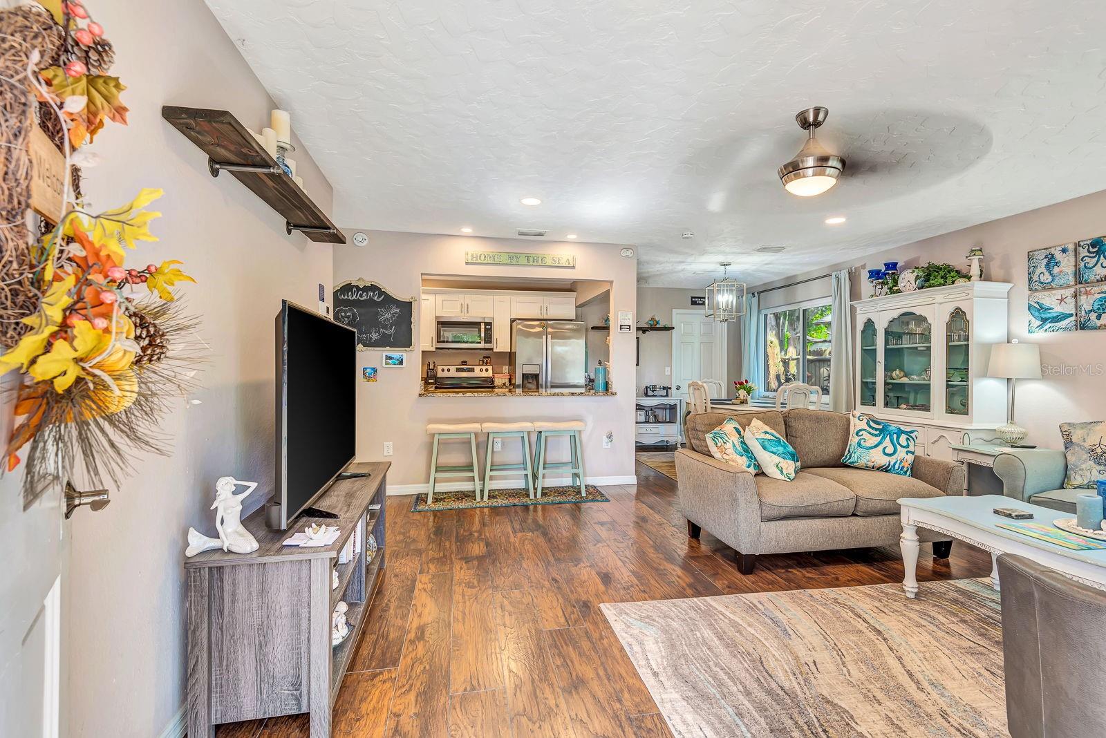 710 31ST ST W, BRADENTON, FL, 34205