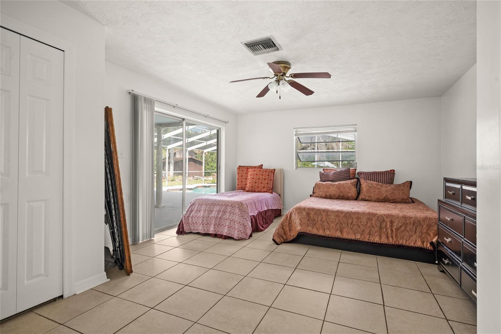 8240 OLD POST RD, PORT RICHEY, FL, 34668