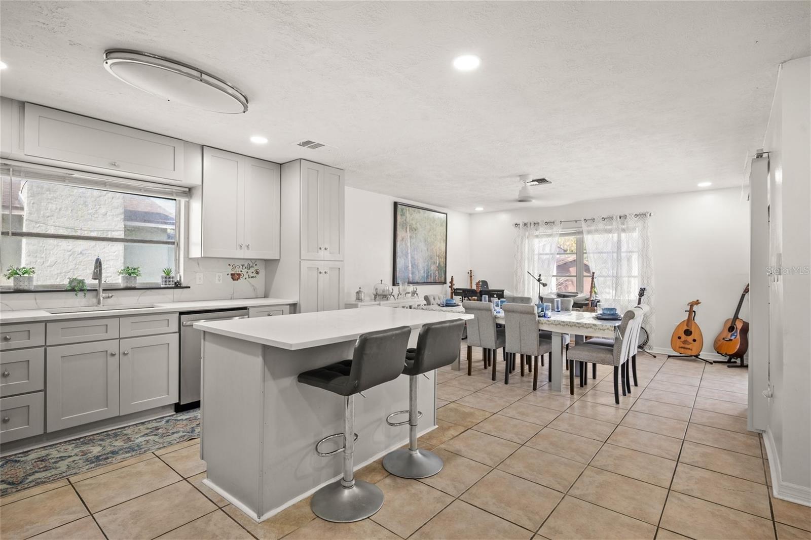 8240 OLD POST RD, PORT RICHEY, FL, 34668