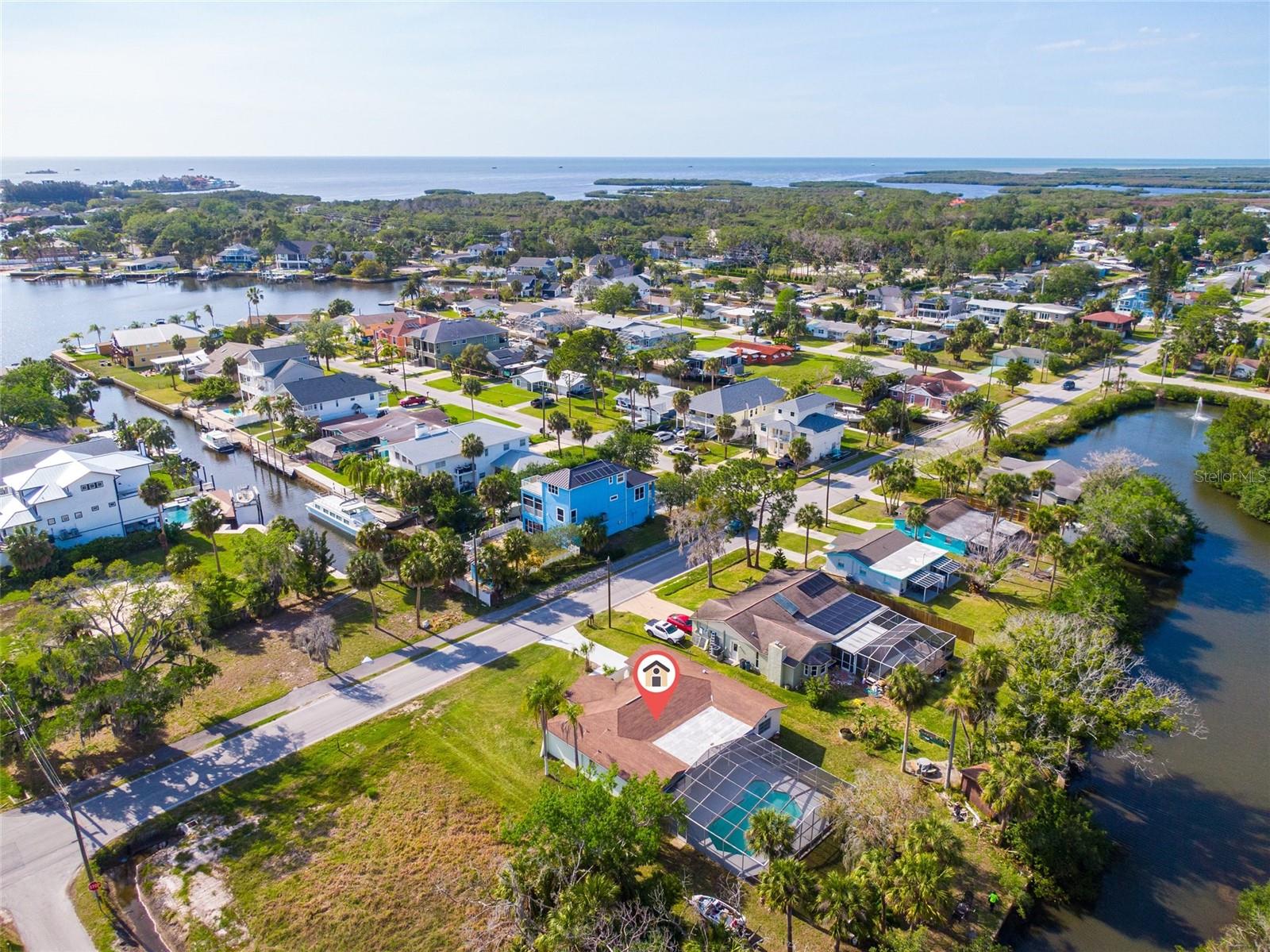 8240 OLD POST RD, PORT RICHEY, FL, 34668