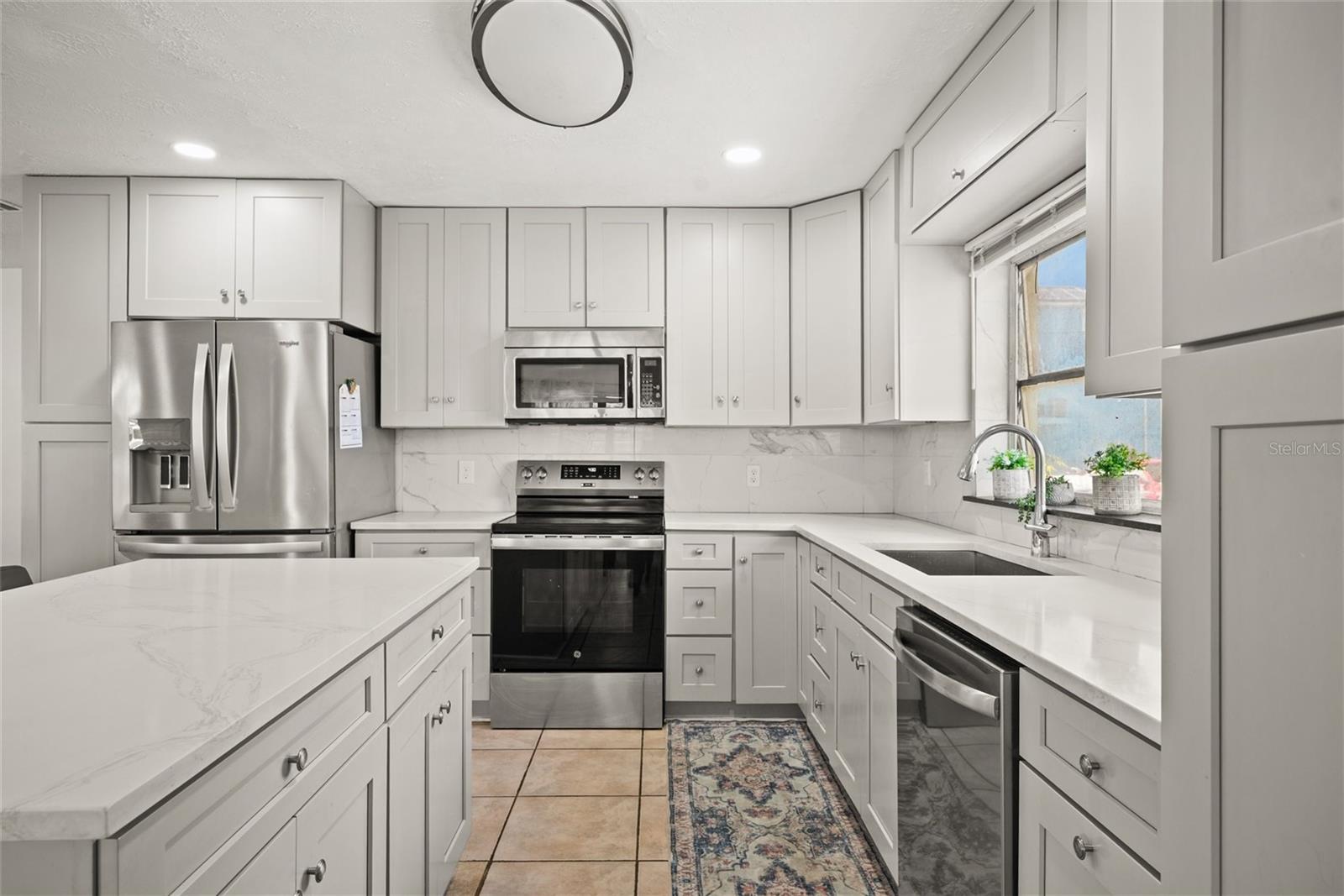 8240 OLD POST RD, PORT RICHEY, FL, 34668