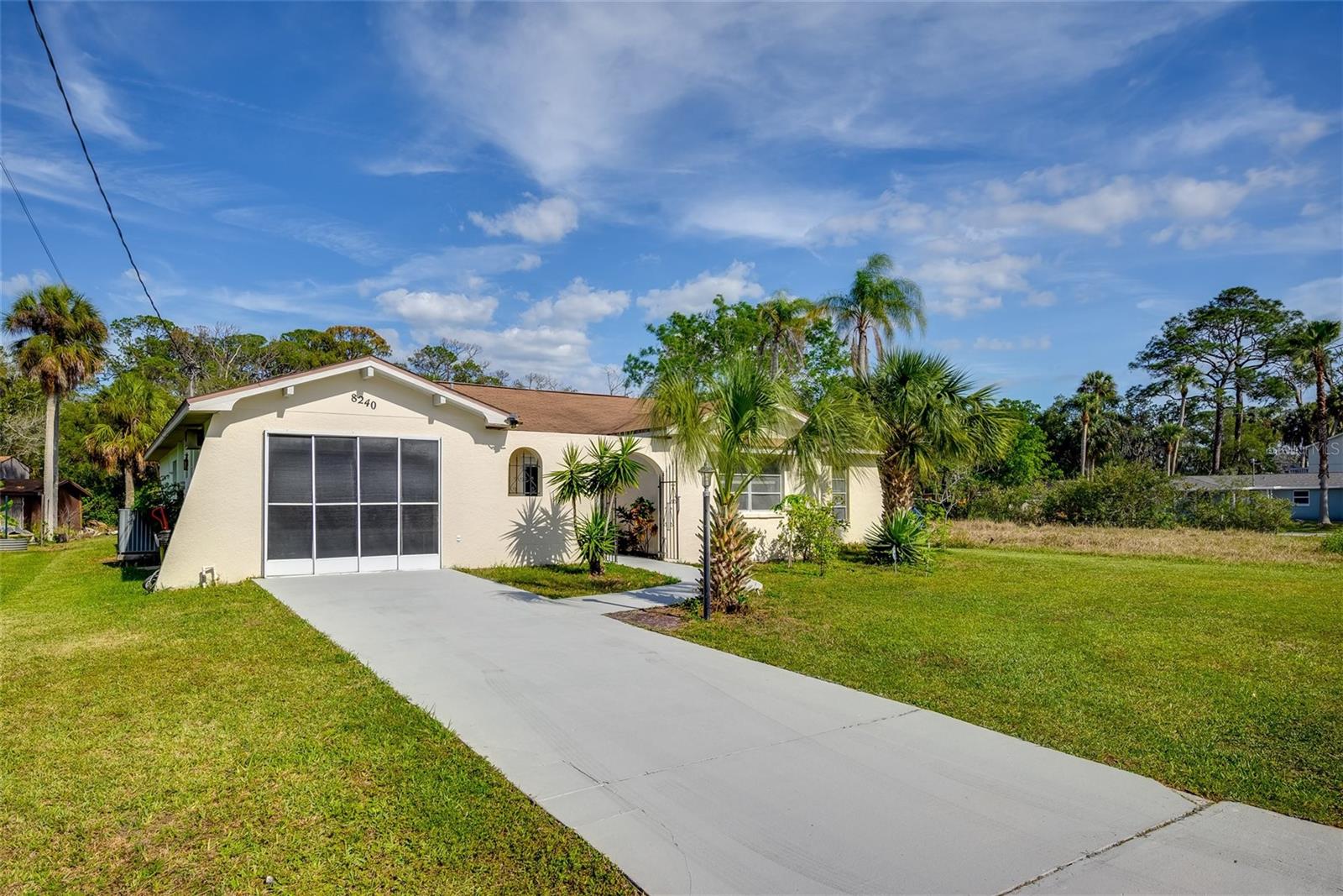 8240 OLD POST RD, PORT RICHEY, FL, 34668
