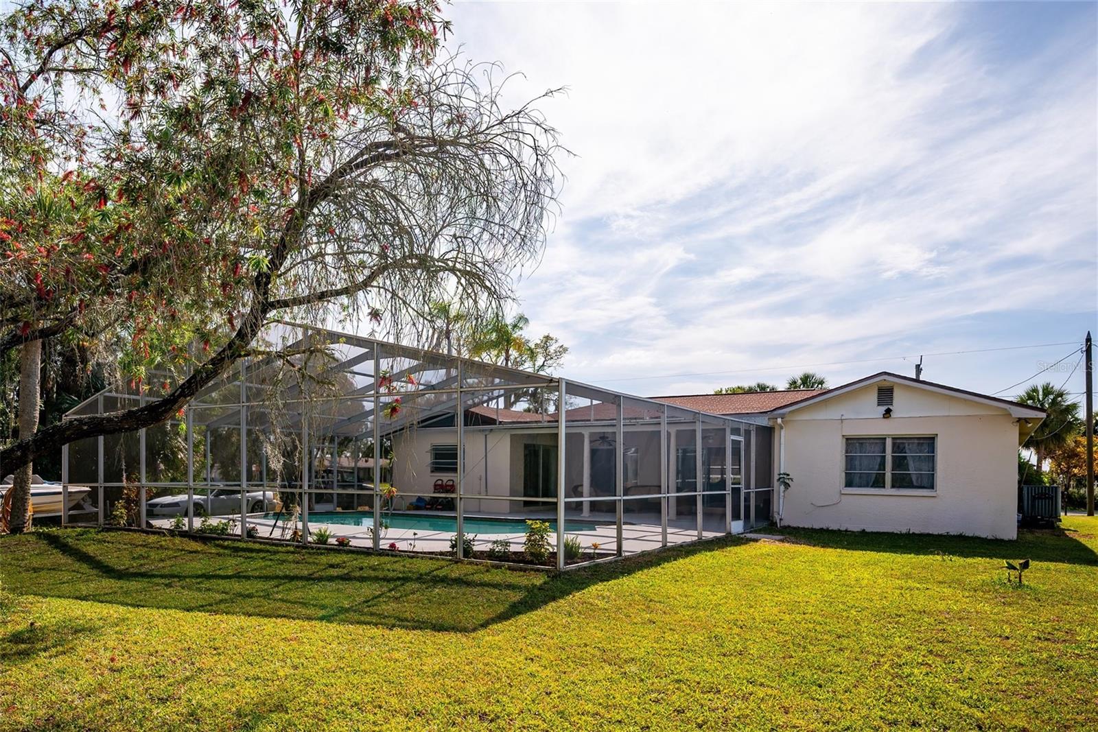 8240 OLD POST RD, PORT RICHEY, FL, 34668