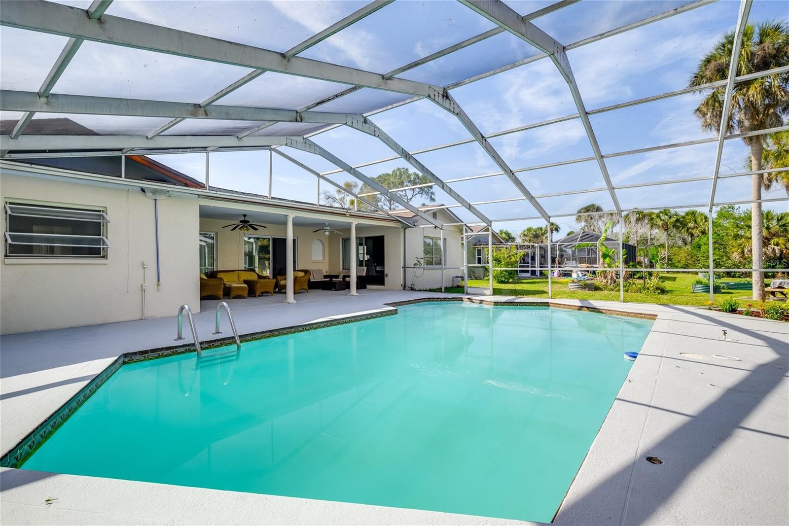 8240 OLD POST RD, PORT RICHEY, FL, 34668