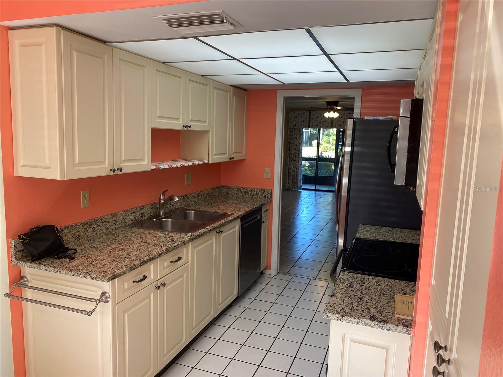 435 30TH AVE W #D103, BRADENTON, FL, 34205