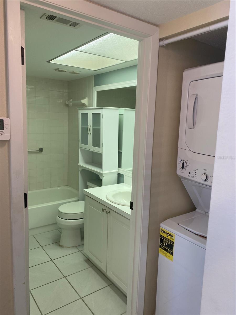 435 30TH AVE W #D103, BRADENTON, FL, 34205