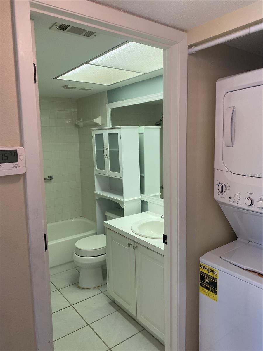 435 30TH AVE W #D103, BRADENTON, FL, 34205