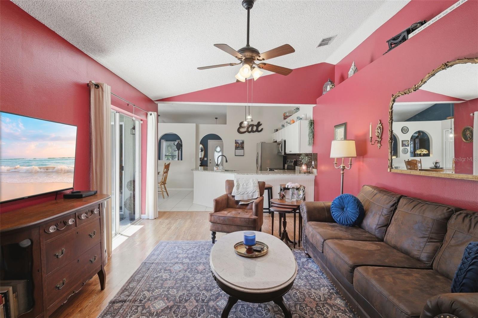 923 CASCADES PARK TRL, DELAND, FL, 32720