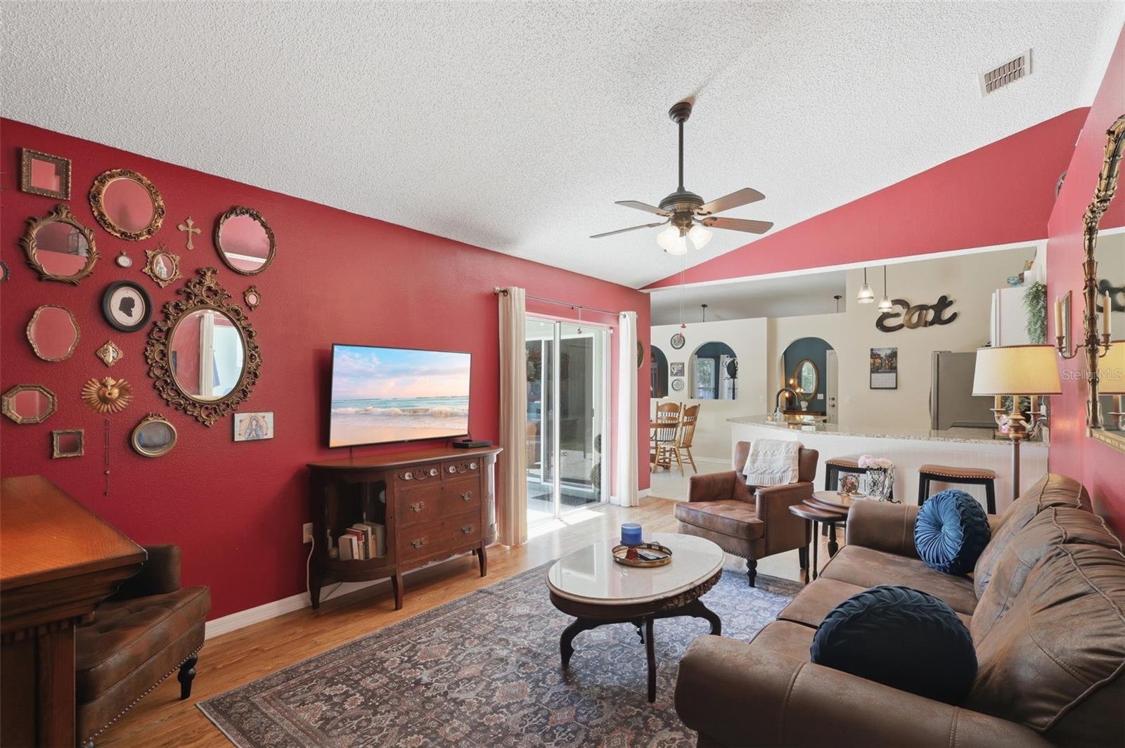 923 CASCADES PARK TRL, DELAND, FL, 32720