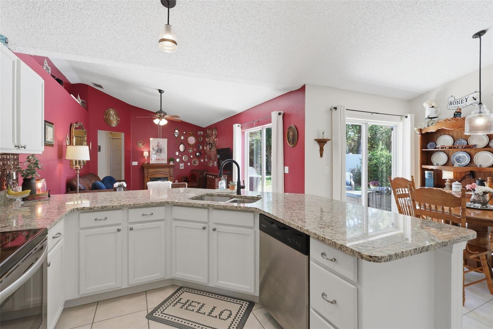 923 CASCADES PARK TRL, DELAND, FL, 32720