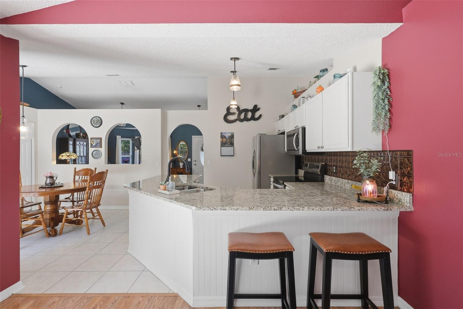 923 CASCADES PARK TRL, DELAND, FL, 32720