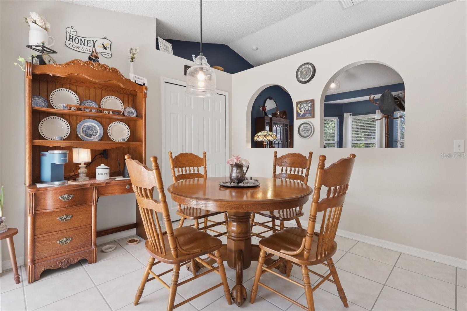 923 CASCADES PARK TRL, DELAND, FL, 32720