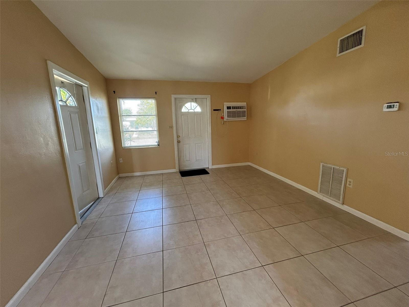 3108 CRESTWOOD DR, PORT CHARLOTTE, FL, 33952