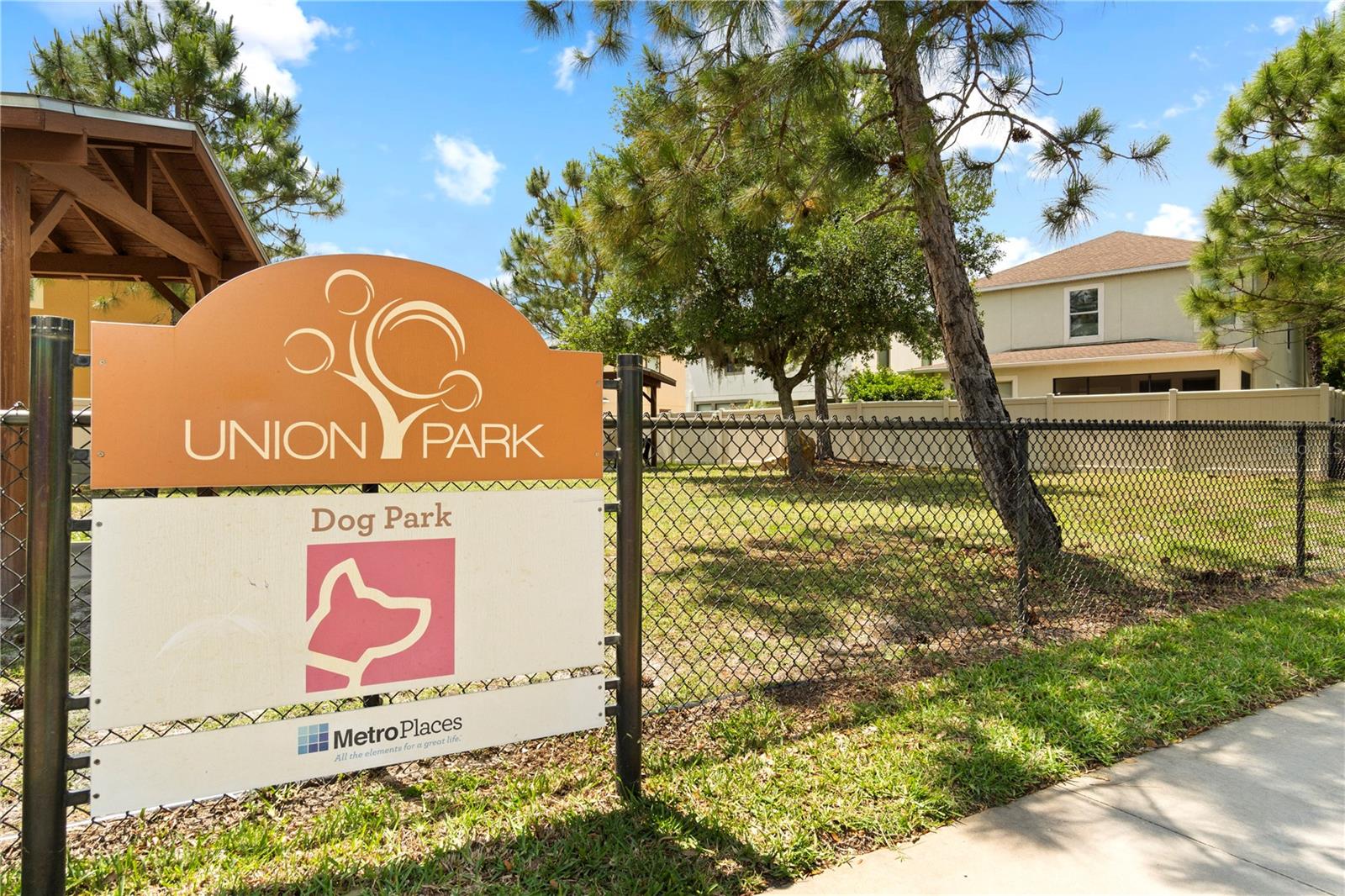 1588 LUDINGTON AVE, WESLEY CHAPEL, FL, 33543