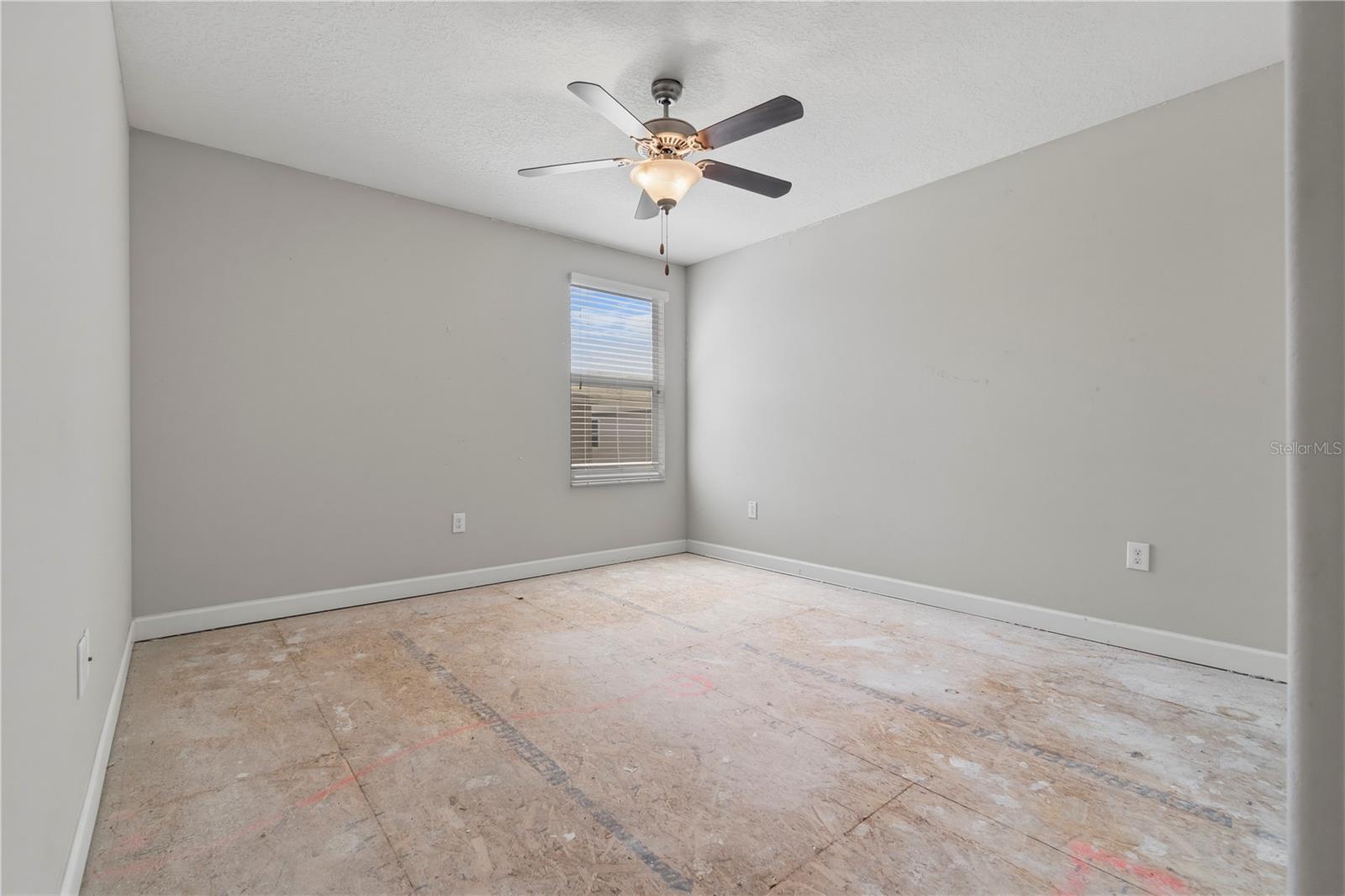 1588 LUDINGTON AVE, WESLEY CHAPEL, FL, 33543