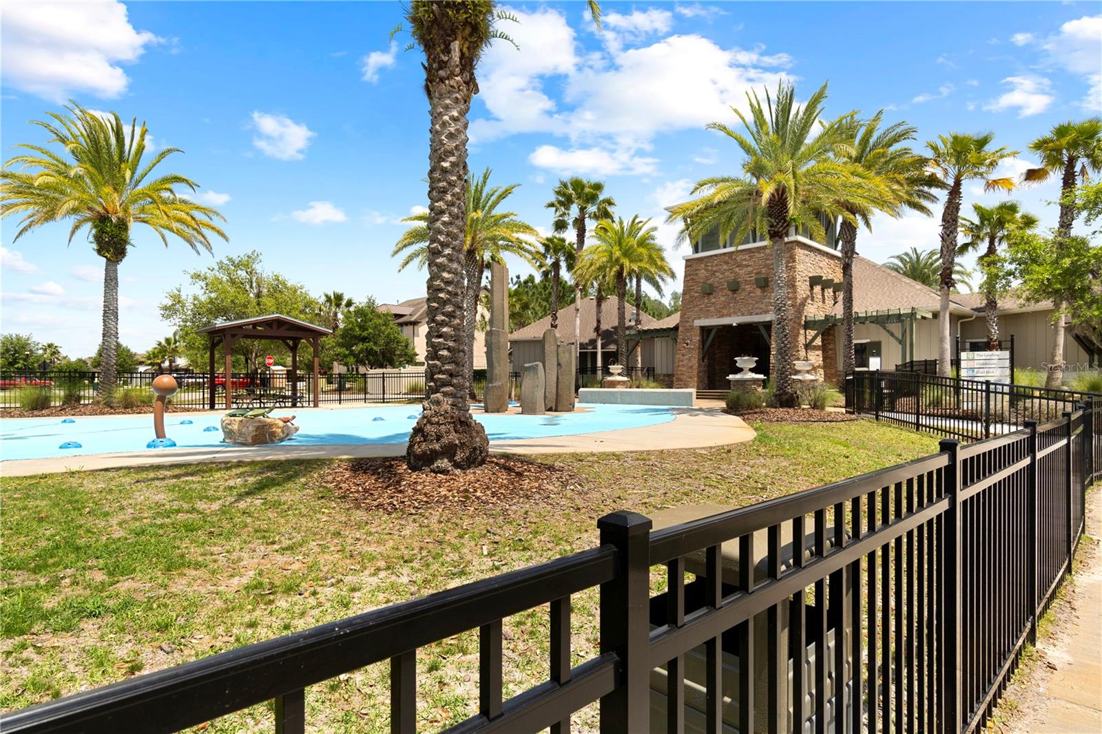 1588 LUDINGTON AVE, WESLEY CHAPEL, FL, 33543