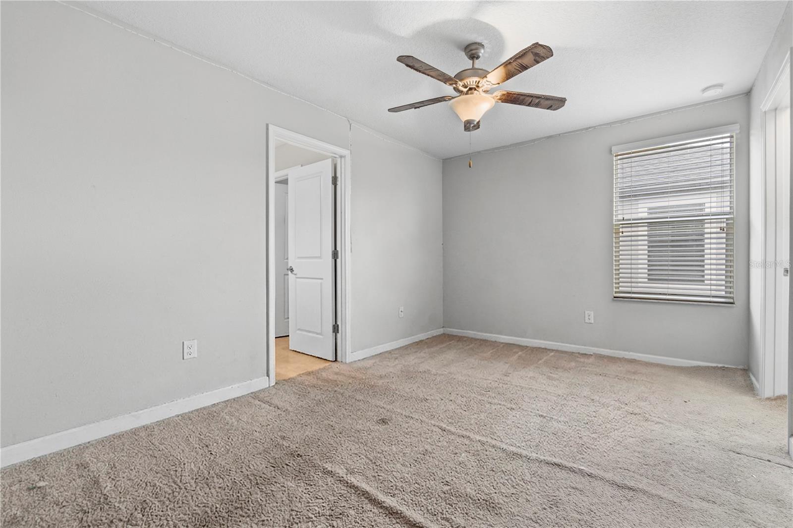 1588 LUDINGTON AVE, WESLEY CHAPEL, FL, 33543