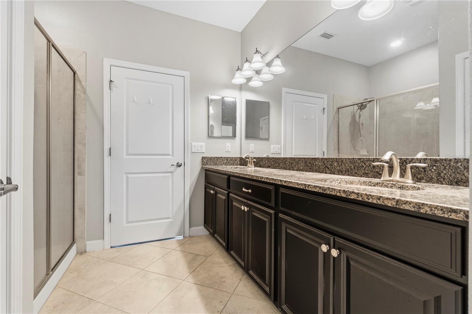 1588 LUDINGTON AVE, WESLEY CHAPEL, FL, 33543