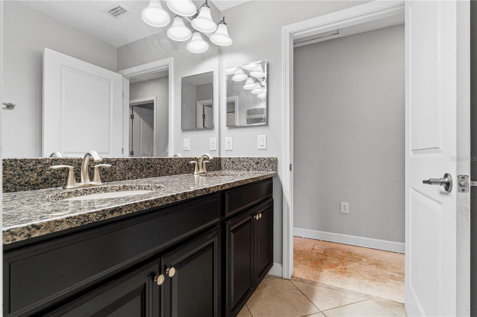 1588 LUDINGTON AVE, WESLEY CHAPEL, FL, 33543