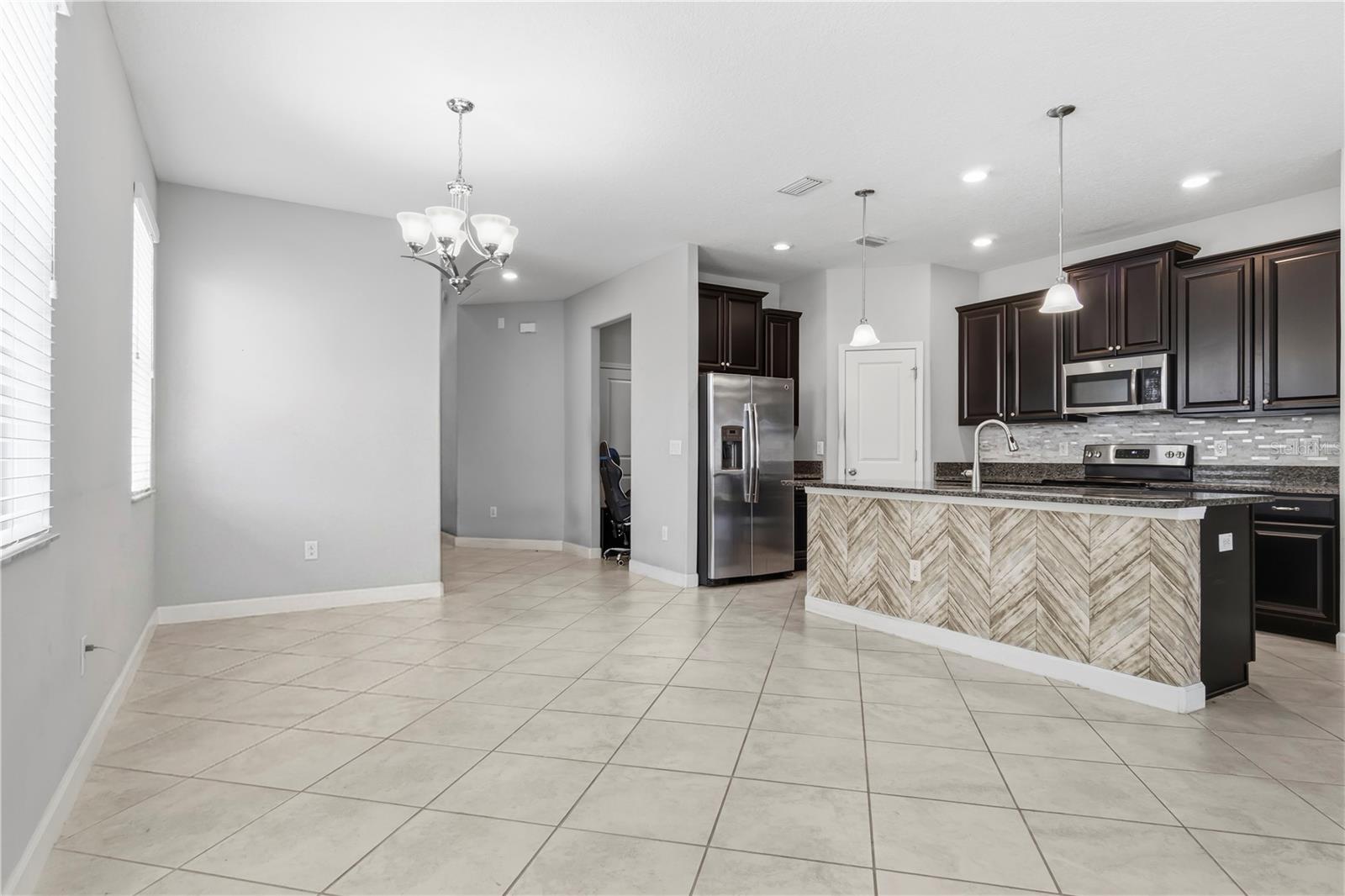 1588 LUDINGTON AVE, WESLEY CHAPEL, FL, 33543