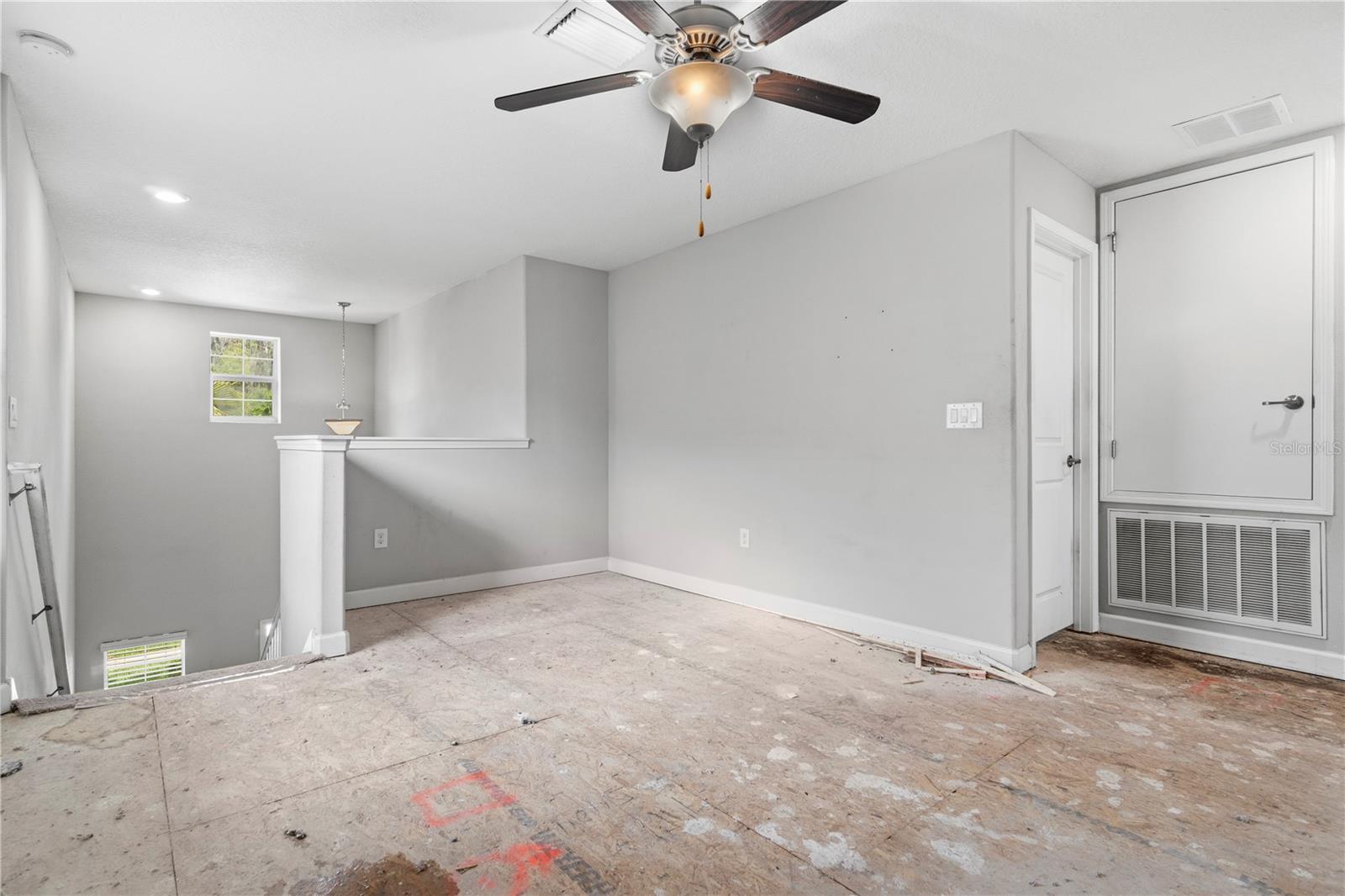 1588 LUDINGTON AVE, WESLEY CHAPEL, FL, 33543