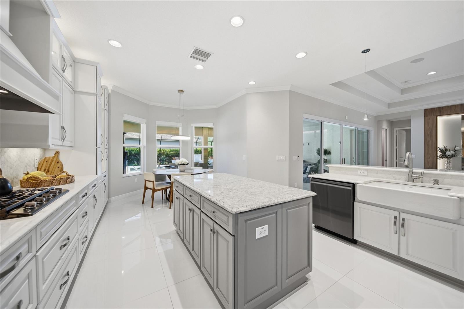 2420 COCO PALM CIR, WESLEY CHAPEL, FL, 33543