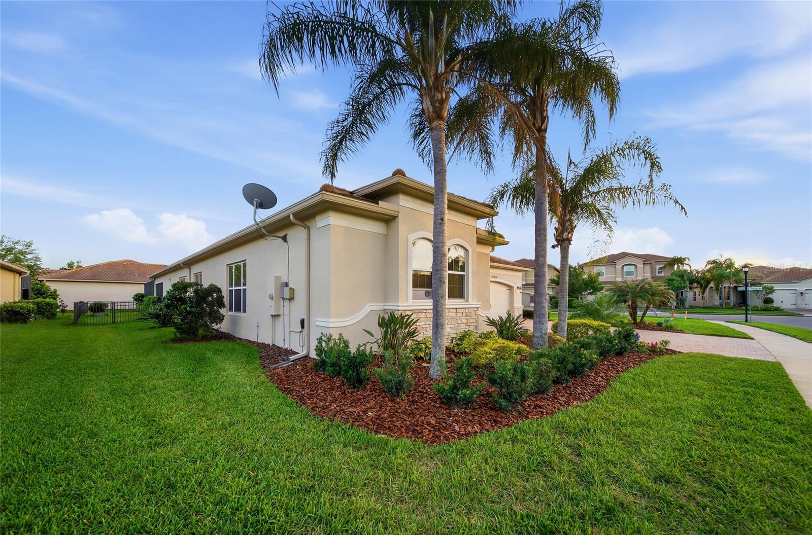2420 COCO PALM CIR, WESLEY CHAPEL, FL, 33543
