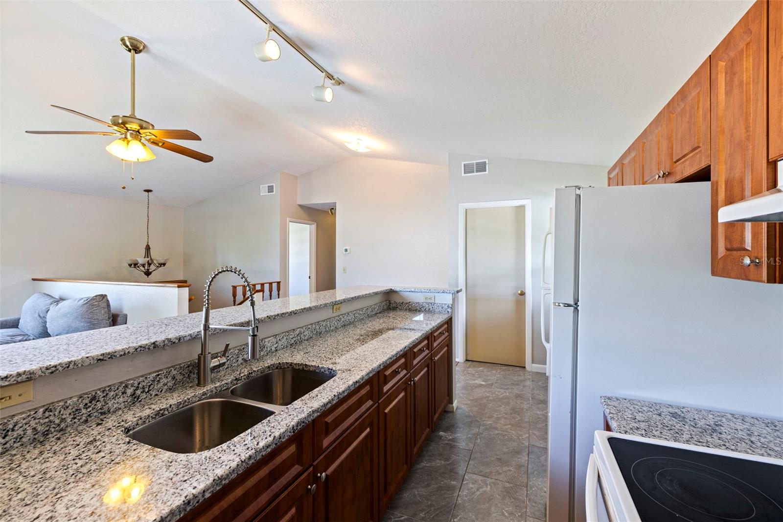 334 CROSSWINDS DR, PALM HARBOR, FL, 34683