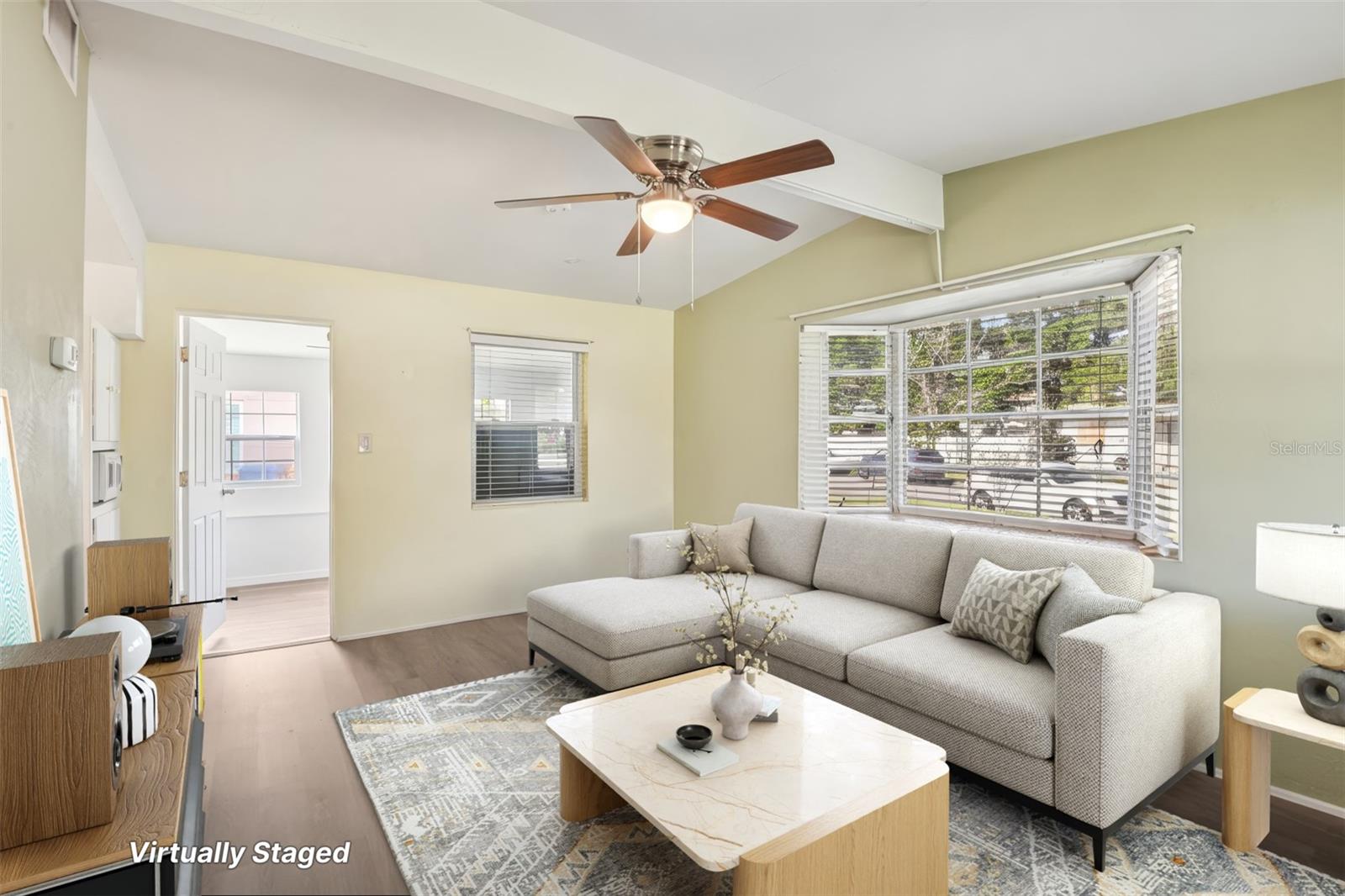 225 SE JEFFERSON CIR N, ST PETERSBURG, FL, 33703