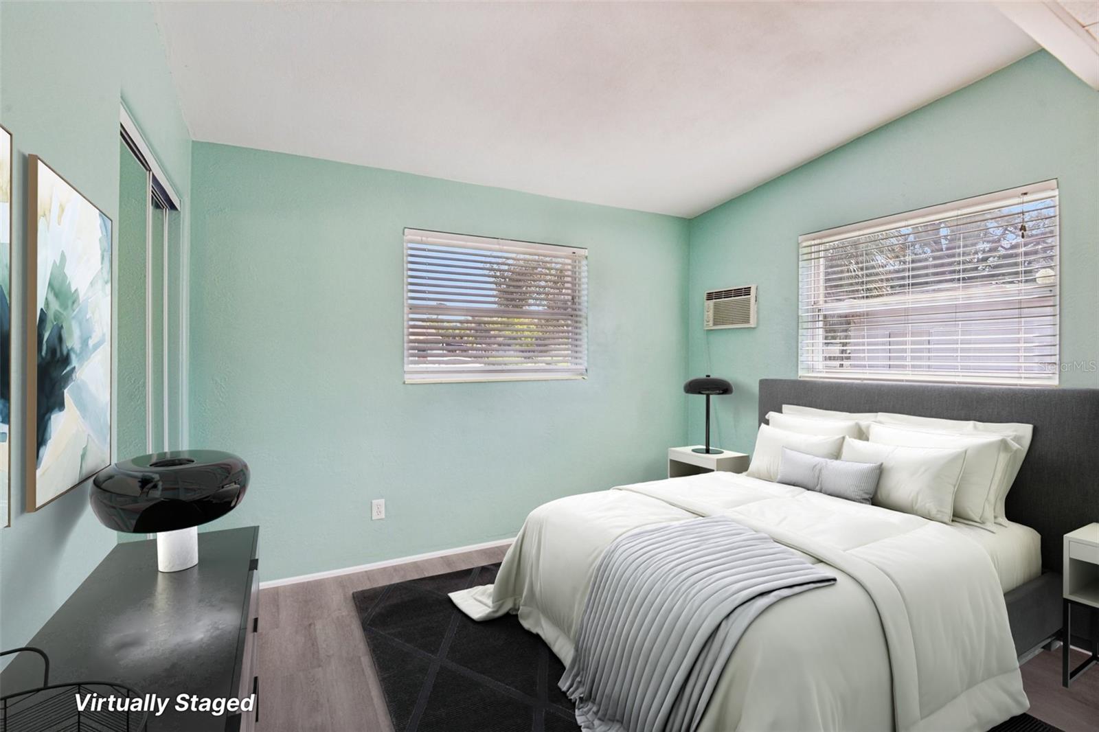 225 SE JEFFERSON CIR N, ST PETERSBURG, FL, 33703