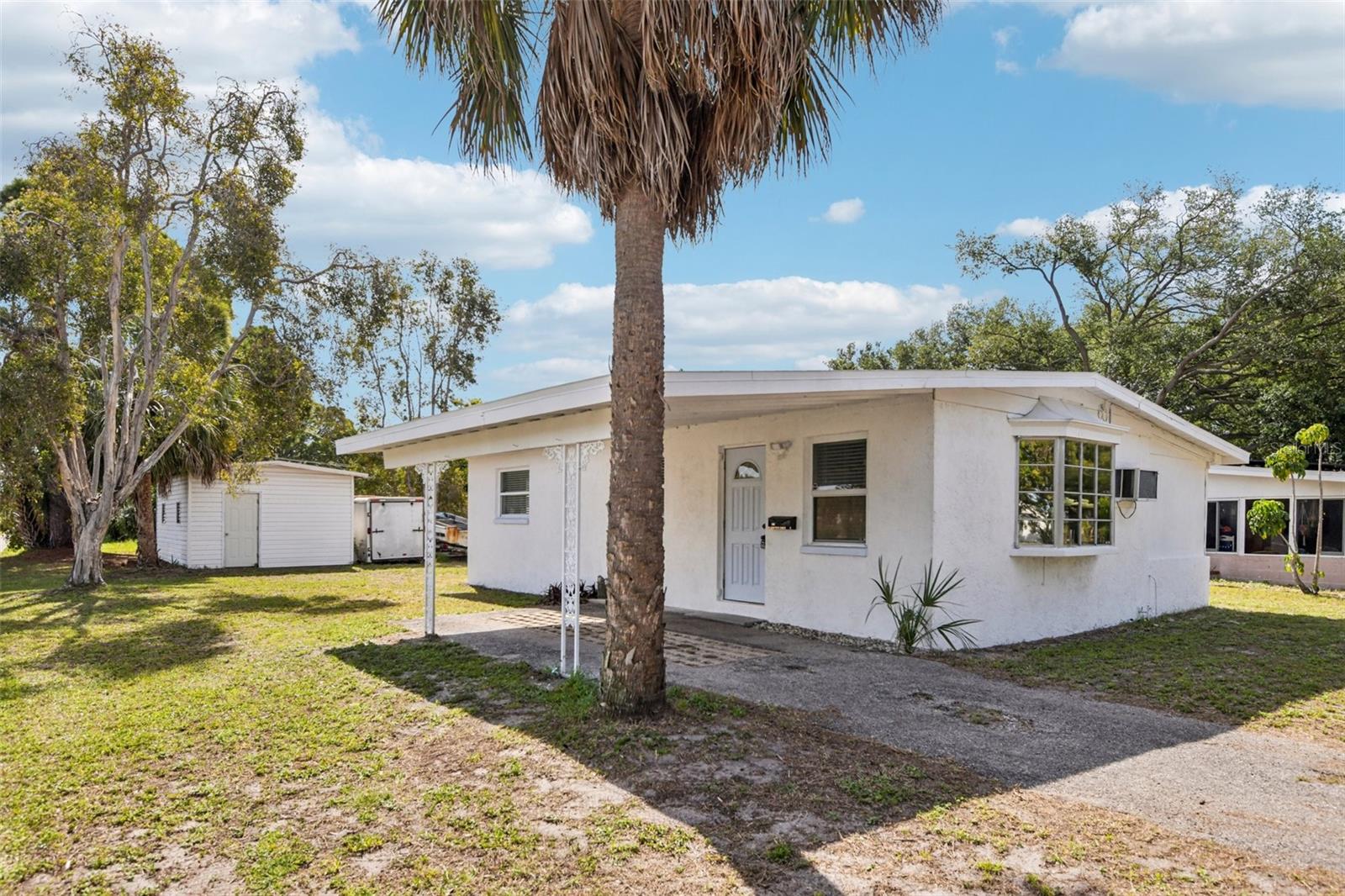 225 SE JEFFERSON CIR N, ST PETERSBURG, FL, 33703