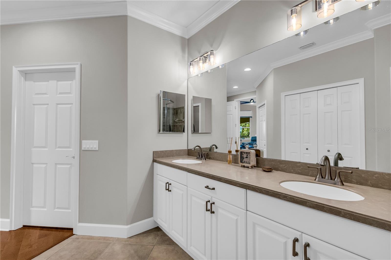 927 RIVER BASIN CT #201C, BRADENTON, FL, 34212