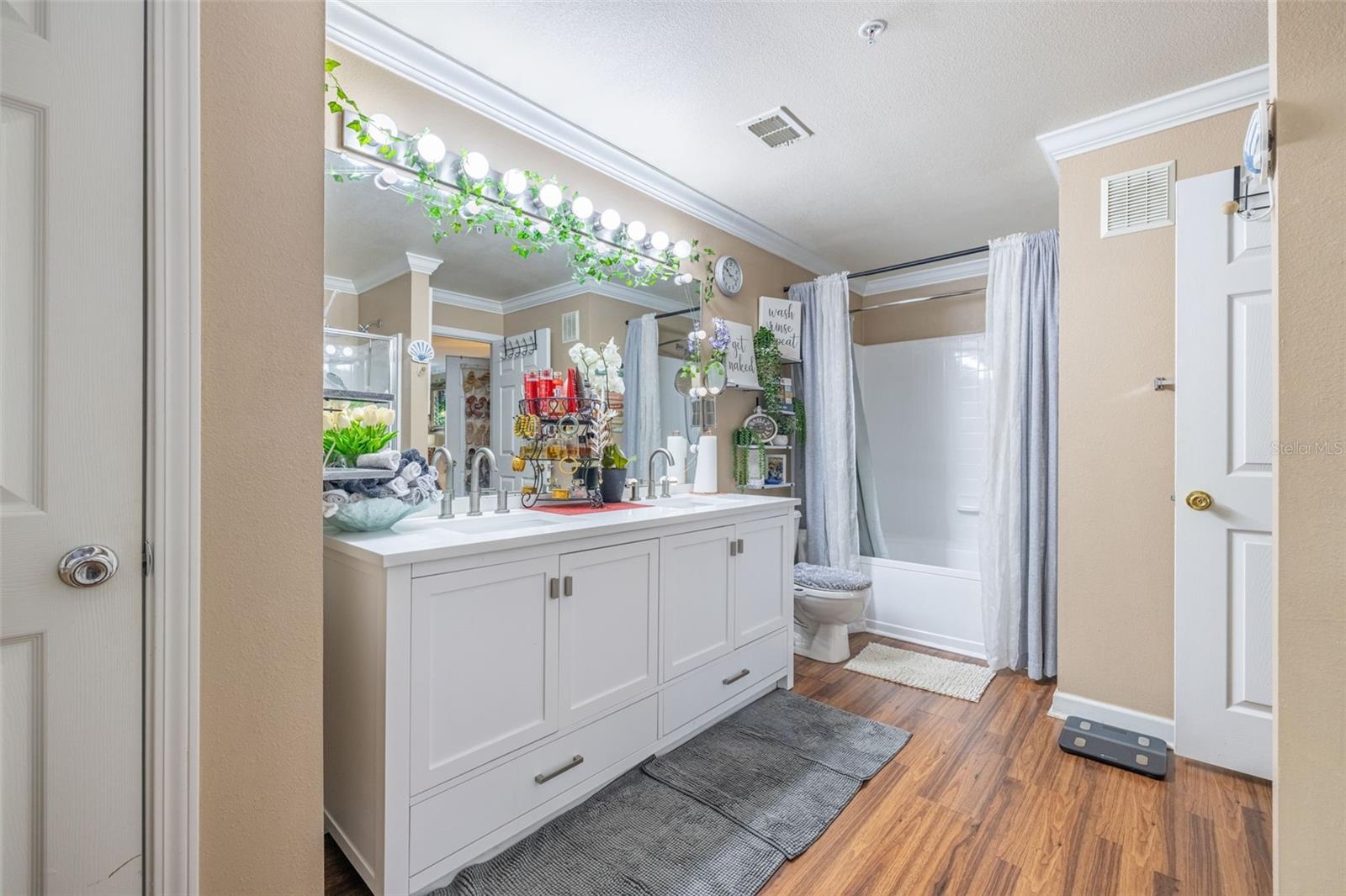 18439 BRIDLE CLUB DR, TAMPA, FL, 33647