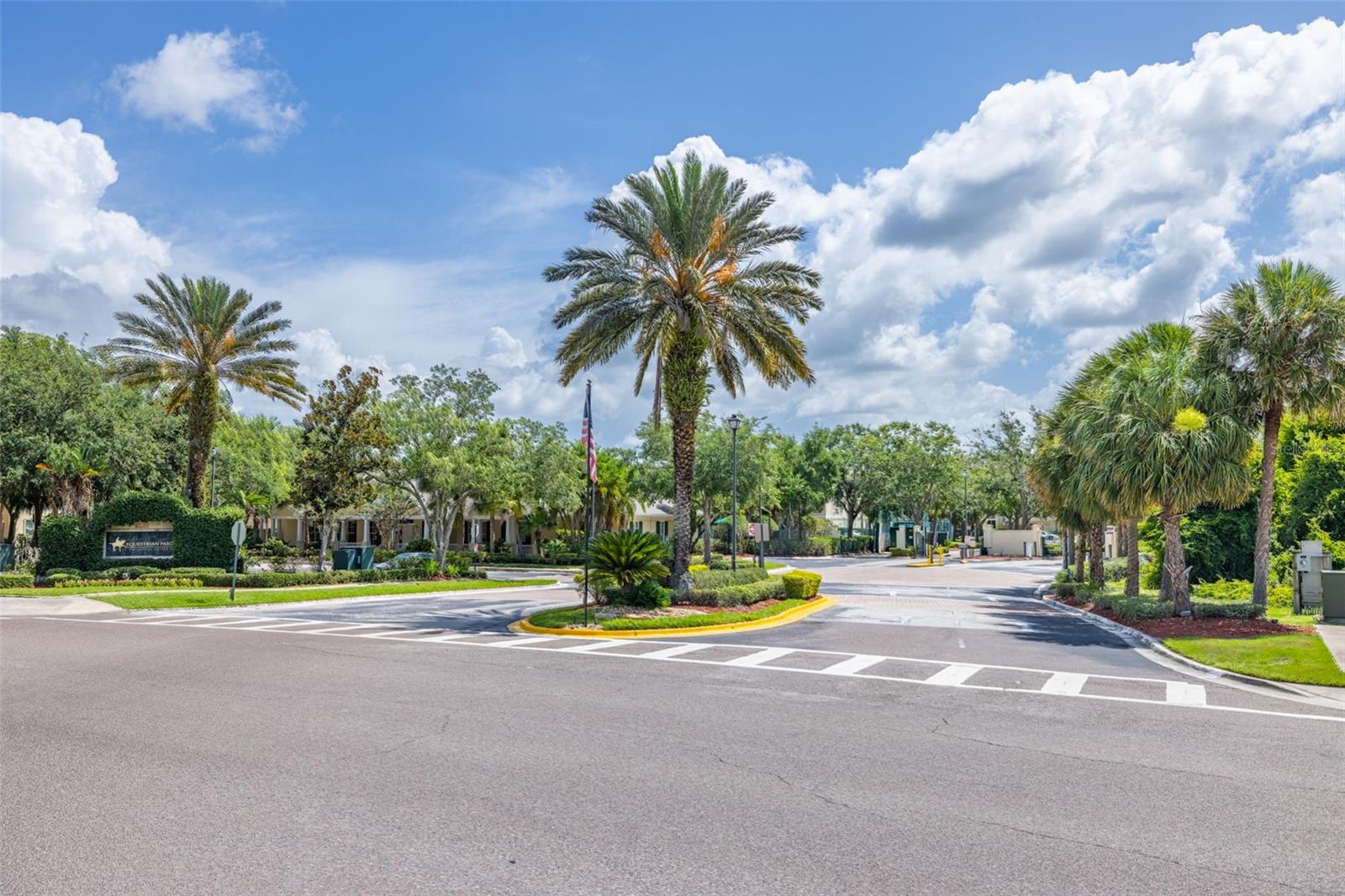 18439 BRIDLE CLUB DR, TAMPA, FL, 33647