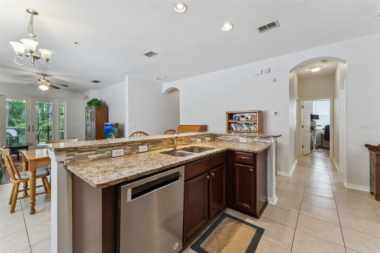 9885 LELAND DR, ORLANDO, FL, 32827