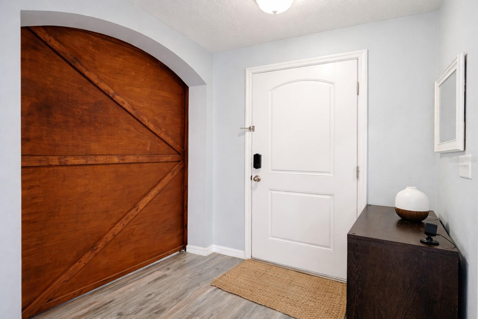 2395 BRACKNELL FOREST TRL, TAVARES, FL, 32778