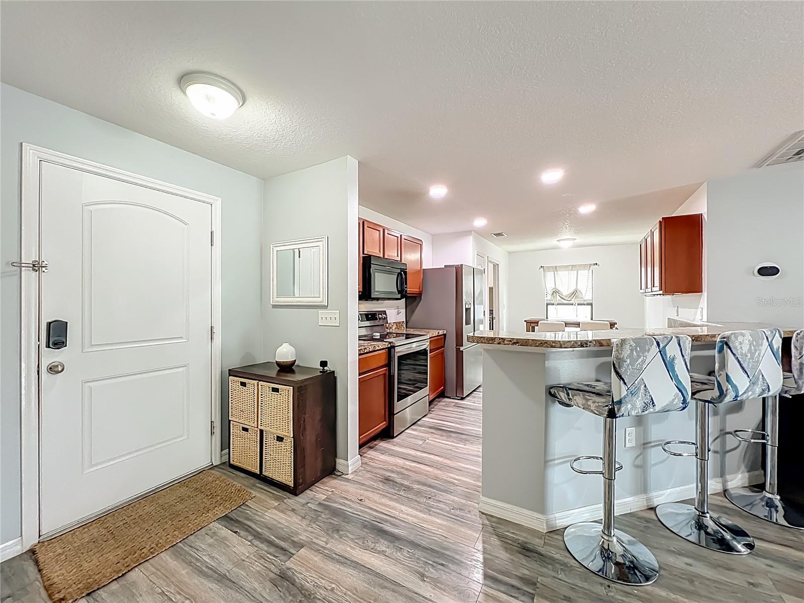 2395 BRACKNELL FOREST TRL, TAVARES, FL, 32778