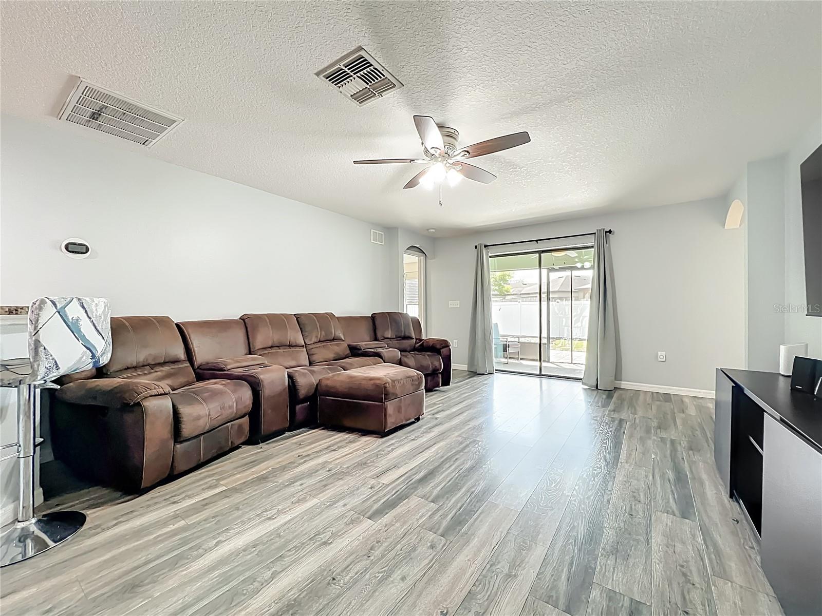 2395 BRACKNELL FOREST TRL, TAVARES, FL, 32778