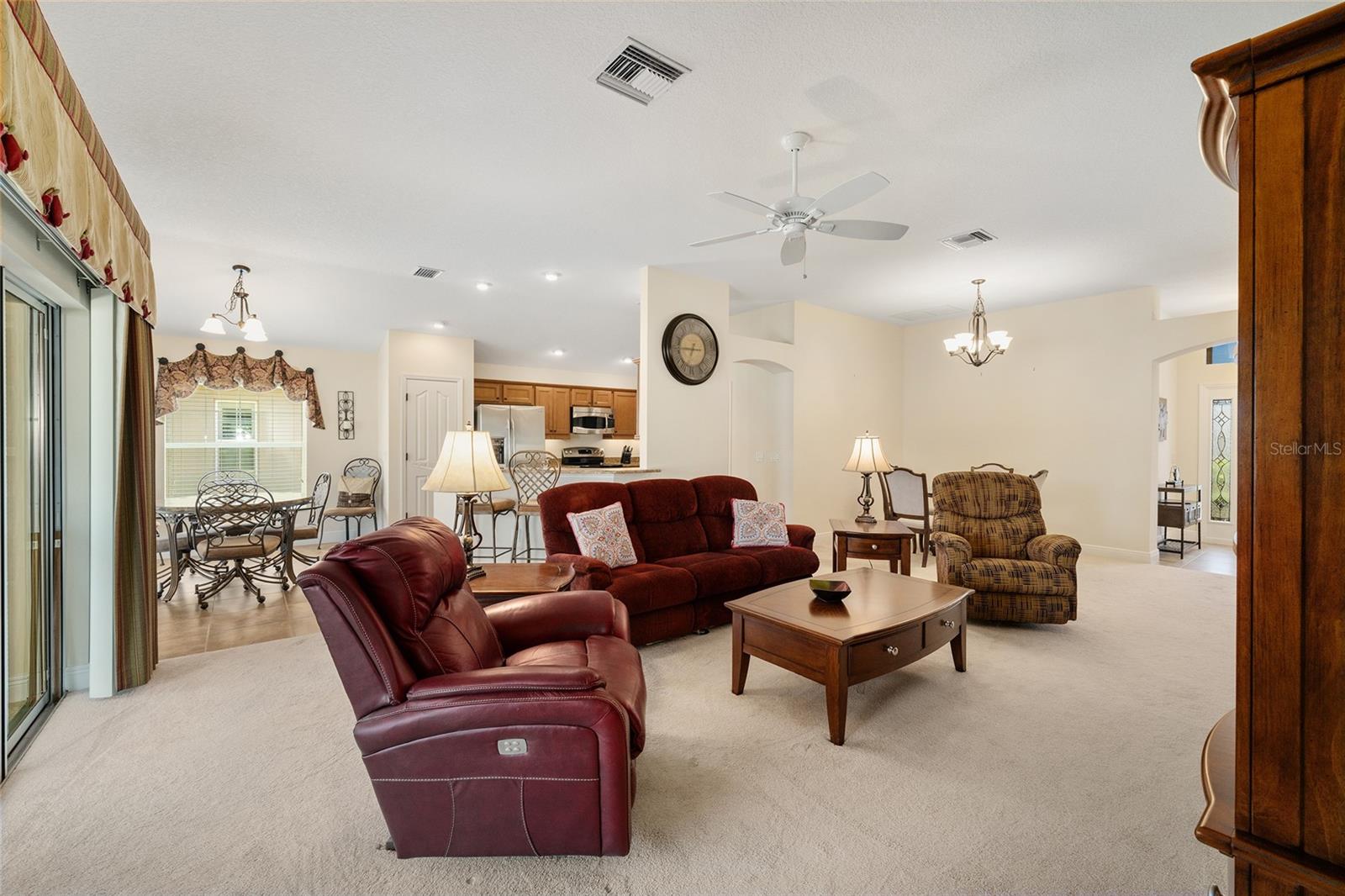 2033 SALMON WAY, THE VILLAGES, FL, 32162