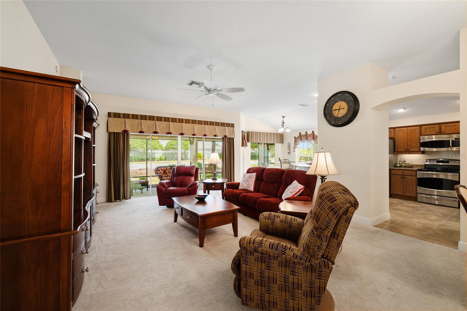 2033 SALMON WAY, THE VILLAGES, FL, 32162