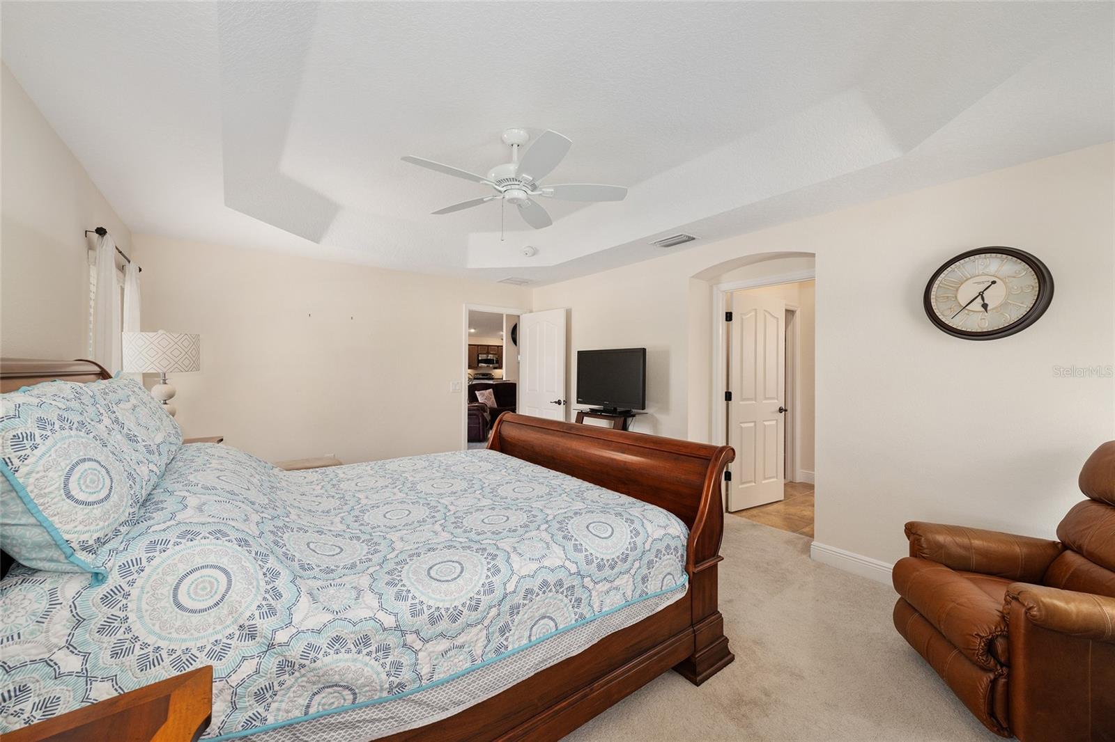 2033 SALMON WAY, THE VILLAGES, FL, 32162