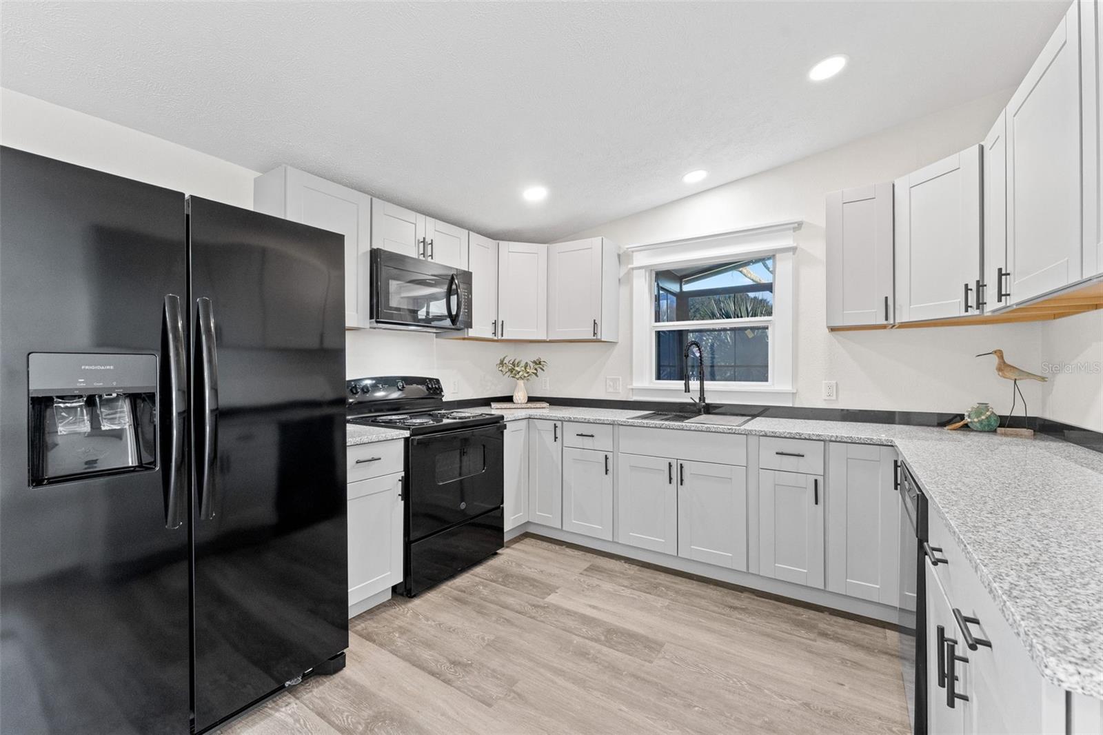 142 N INDIAN RIVER DR N, EDGEWATER, FL, 32141