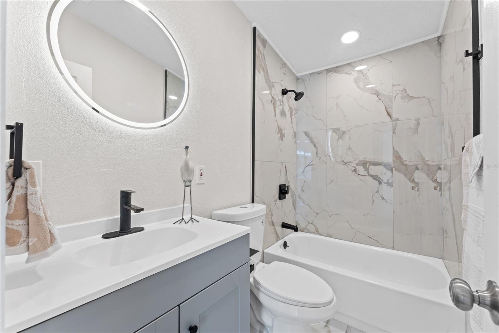 142 N INDIAN RIVER DR N, EDGEWATER, FL, 32141