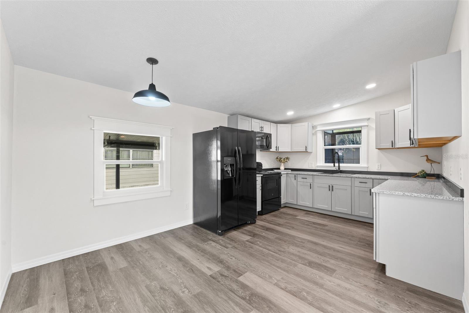 142 N INDIAN RIVER DR N, EDGEWATER, FL, 32141