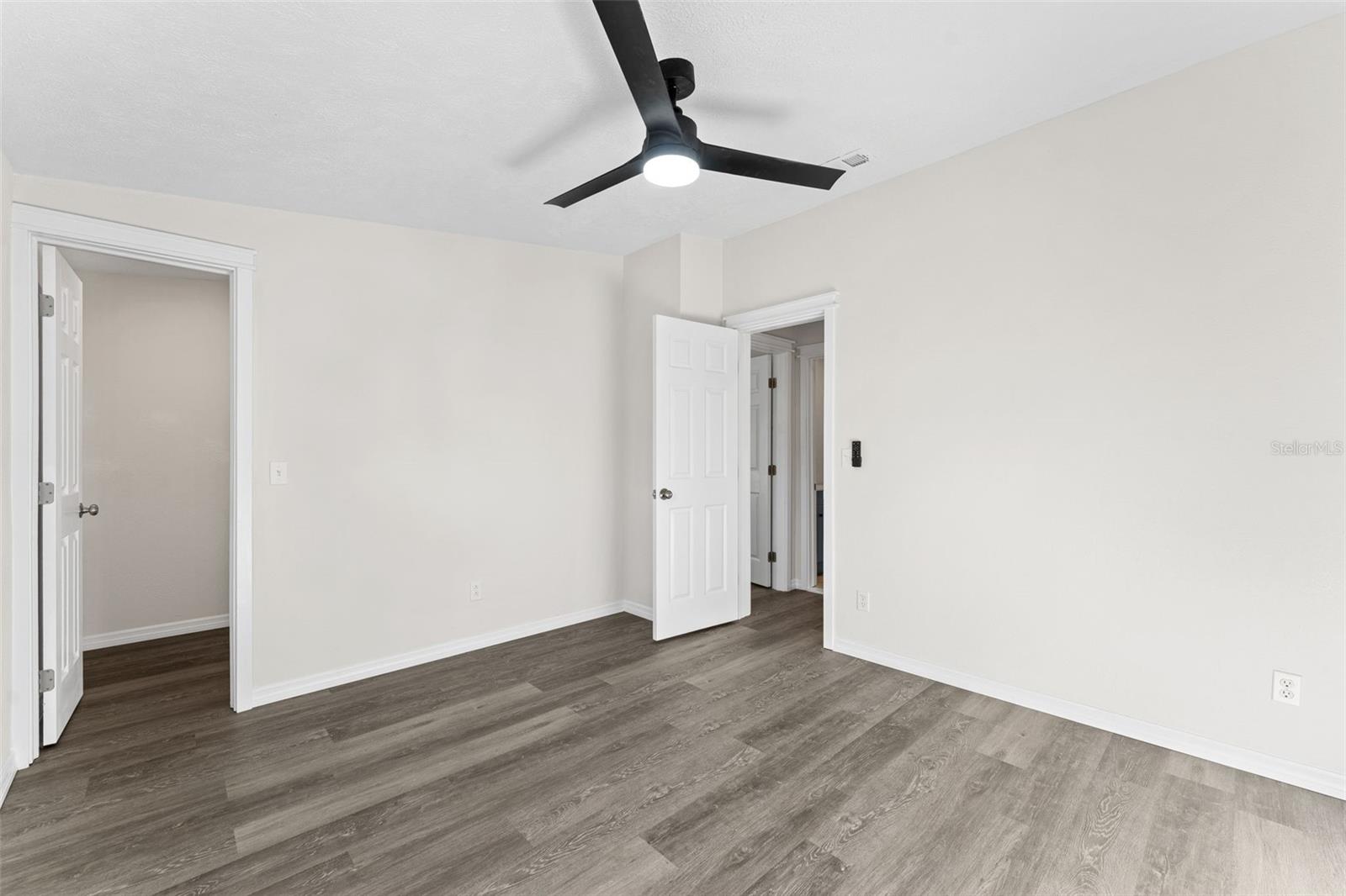 142 N INDIAN RIVER DR N, EDGEWATER, FL, 32141