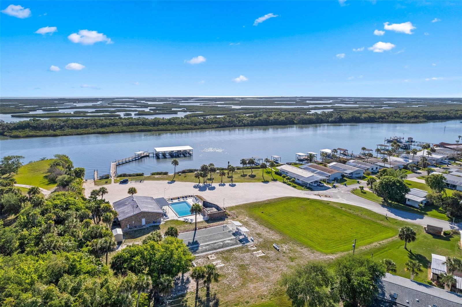 142 N INDIAN RIVER DR N, EDGEWATER, FL, 32141