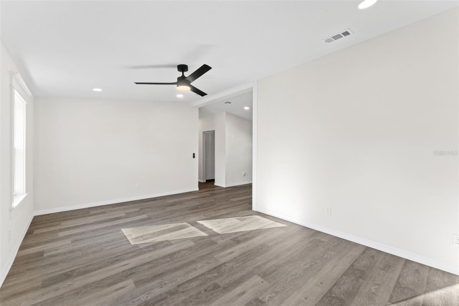 142 N INDIAN RIVER DR N, EDGEWATER, FL, 32141